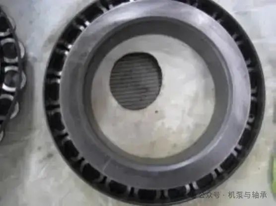 軸承驗收印記之發(fā)灰/發(fā)暗，疑是“二手軸承” 